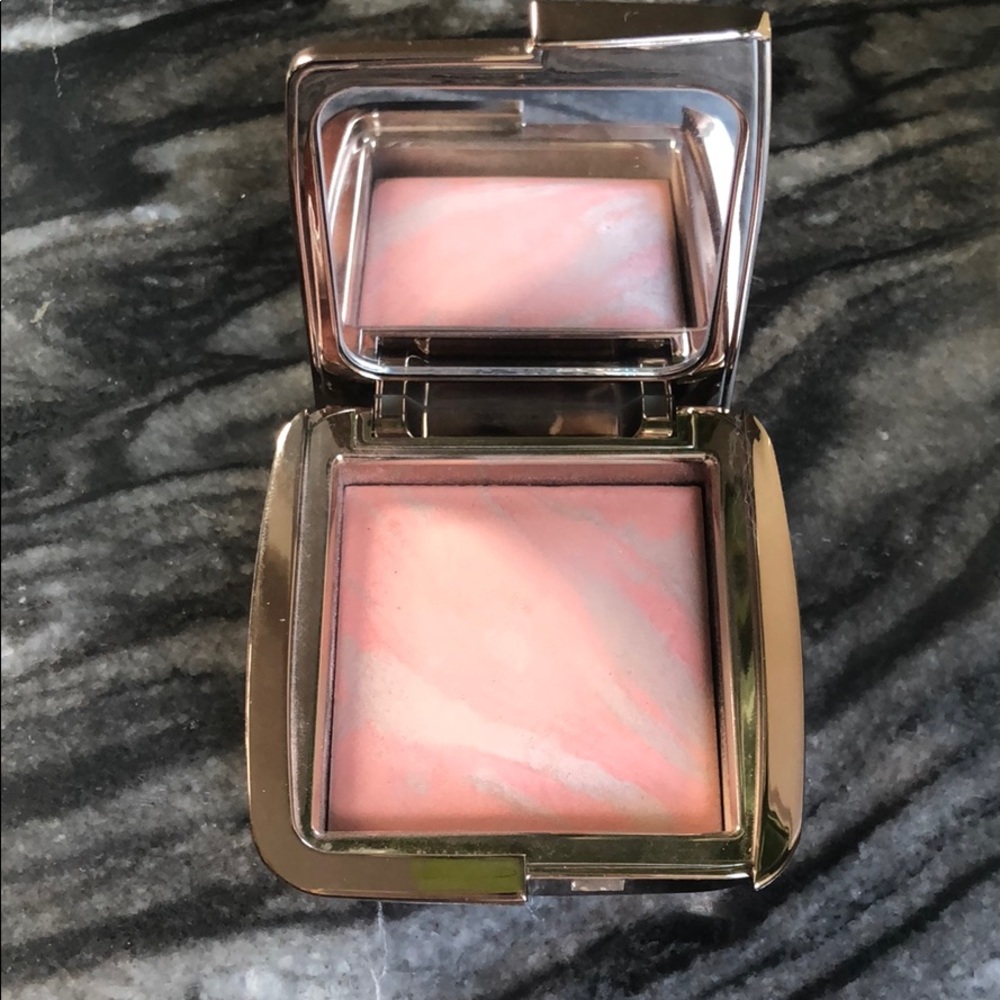 Hourglass Dim Infusion